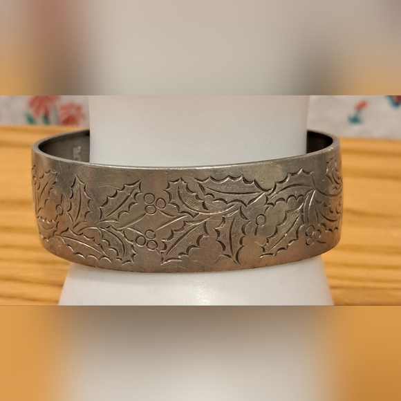 Vintage Kirk Steiff Pewter Holy Berry Etch Cuff Bangle Bracelet Costume Jewelry - Picture 2 of 4